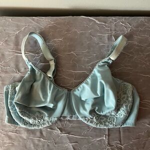 Olga Bra mint green lace trimmed under wire wide straps size 38D